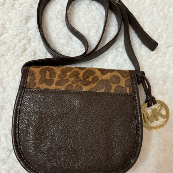 MK Michael Kors Crossbody Purse - Picture 3 of 10